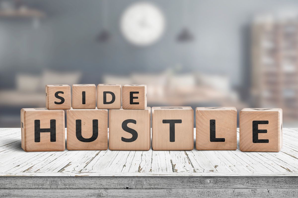 The image of side hustle wording.