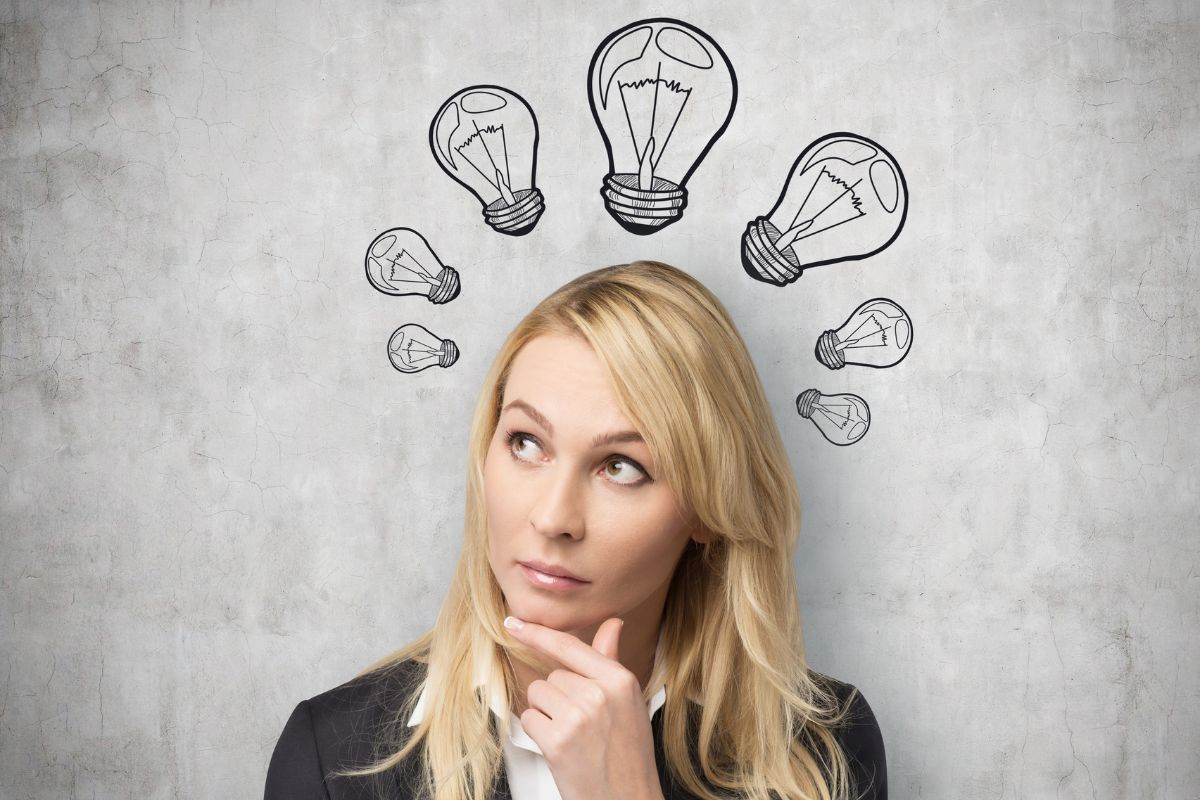 An image of a woman with entrepreneurial thinking.