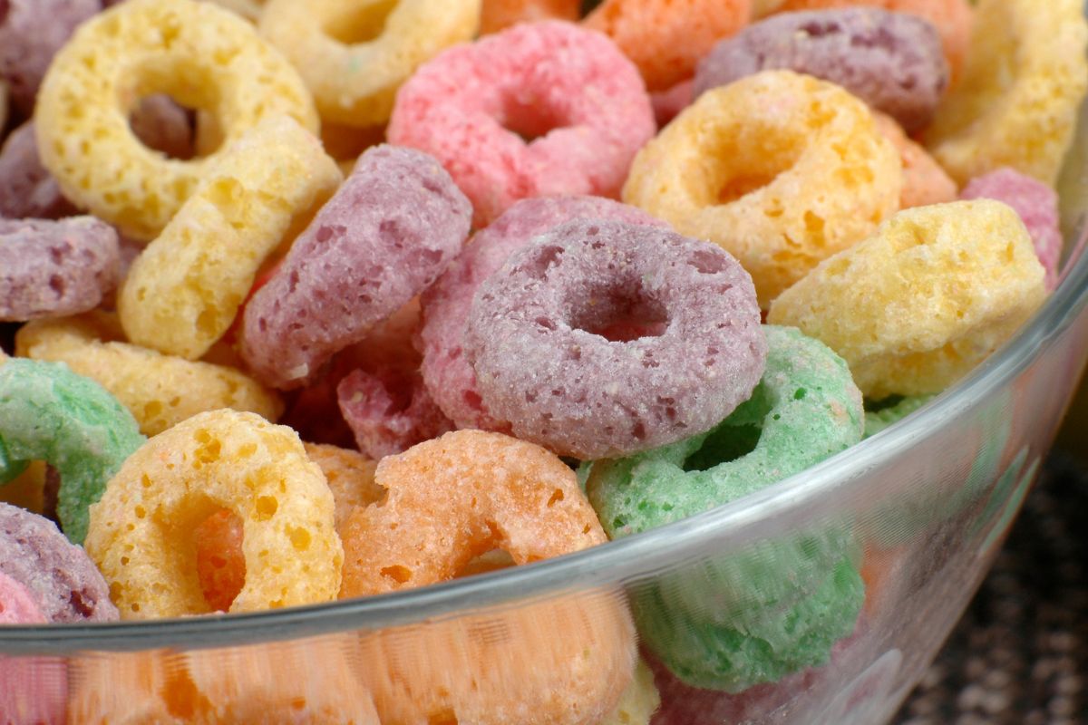 An image of sugary cereals in a bowl.