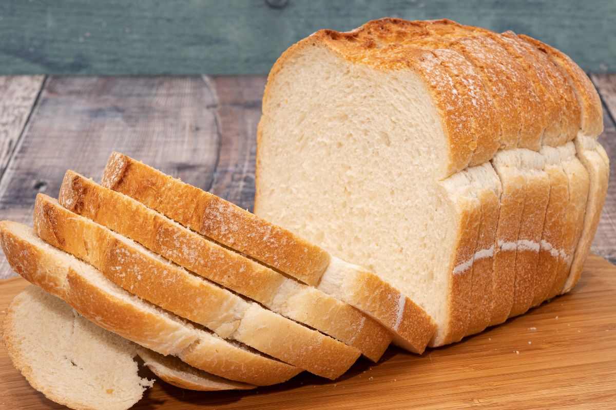 The picture of white bread.