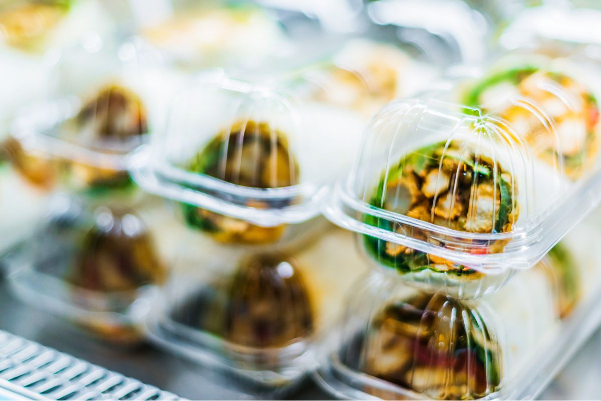 Picture of pre-packaged foods.