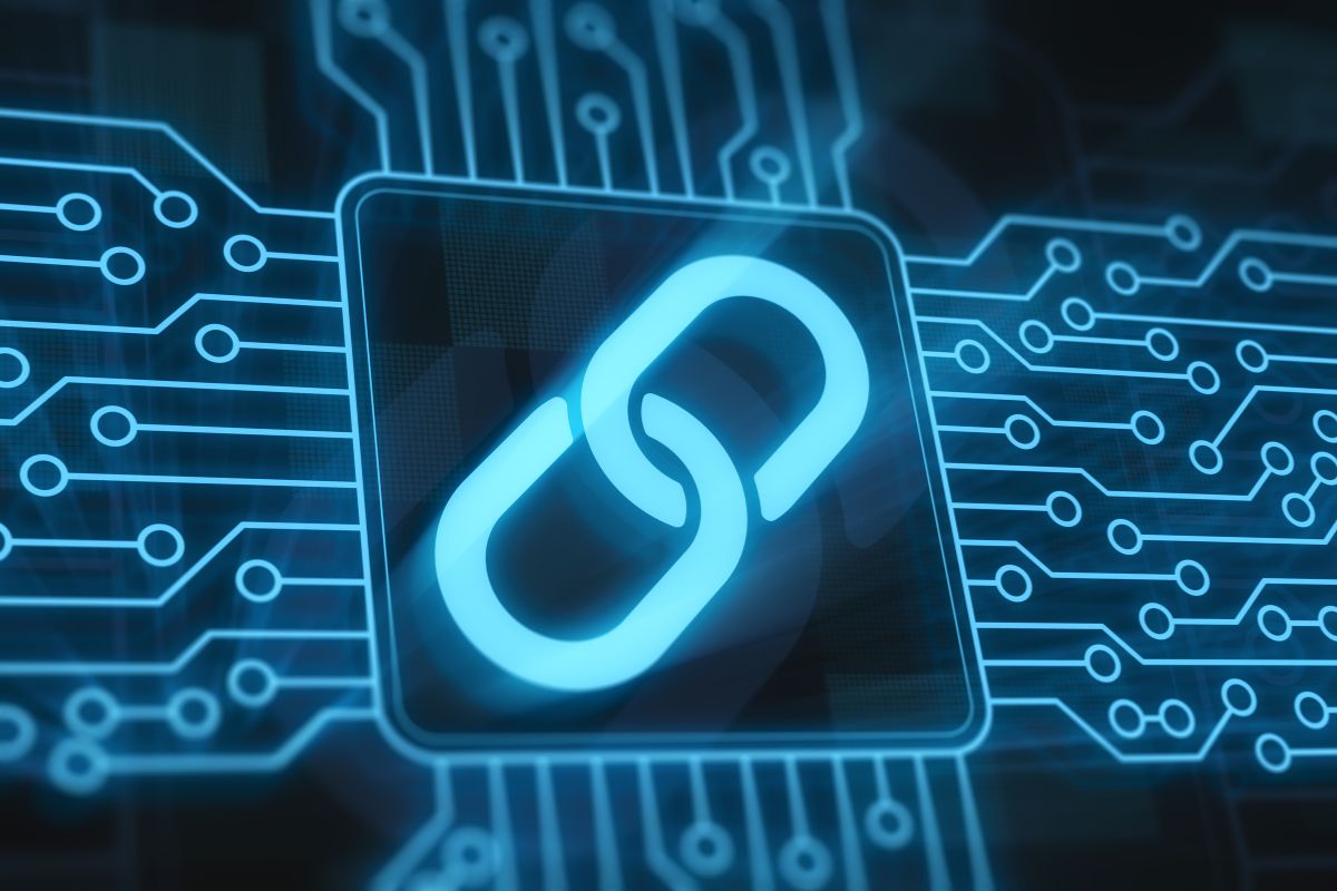 The image tells about the technology concepts and an icon that refers to blockchain developers building secure digital systems and a strong work-from-home job that can be done remotely. 