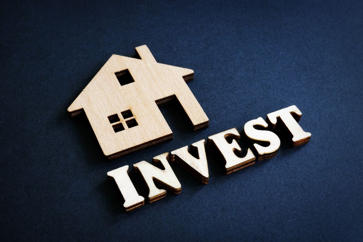 The image shows investment wording.