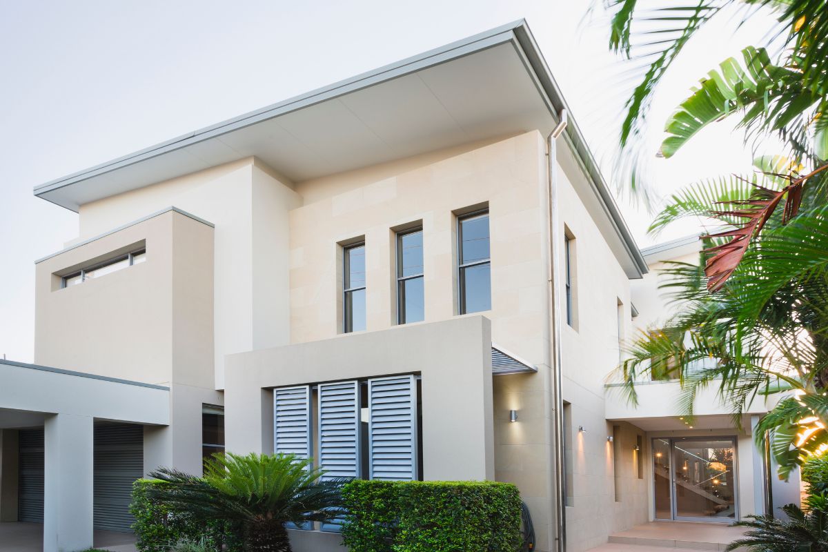 The image of a rich house.