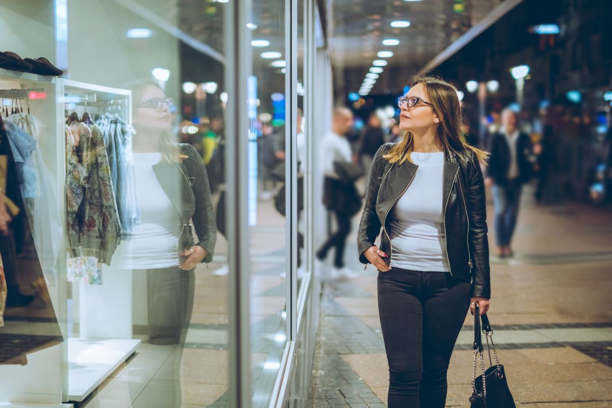 The picture of a woman at the mall.