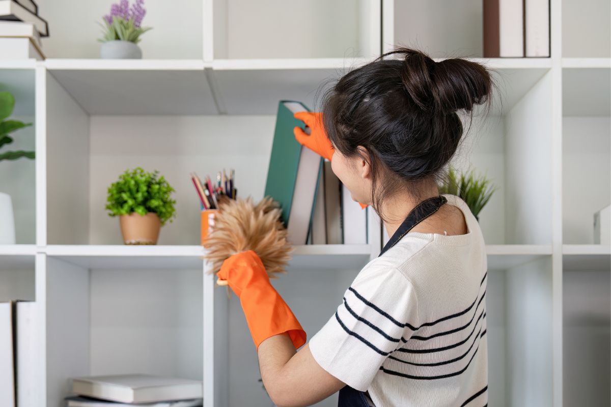The photo shows a professional organizer.