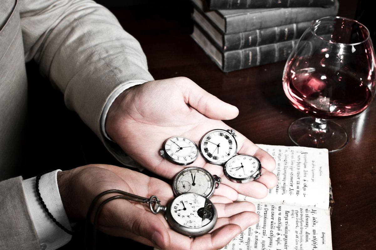 The image shows a rare antique dealer.