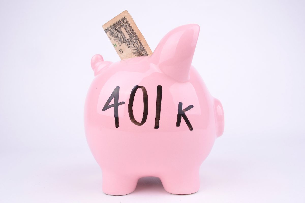 The picture shows a piggy bank with a note and a dollar bill which refers to learning how to save with retirement accounts can make a big difference in your retirement fund.
