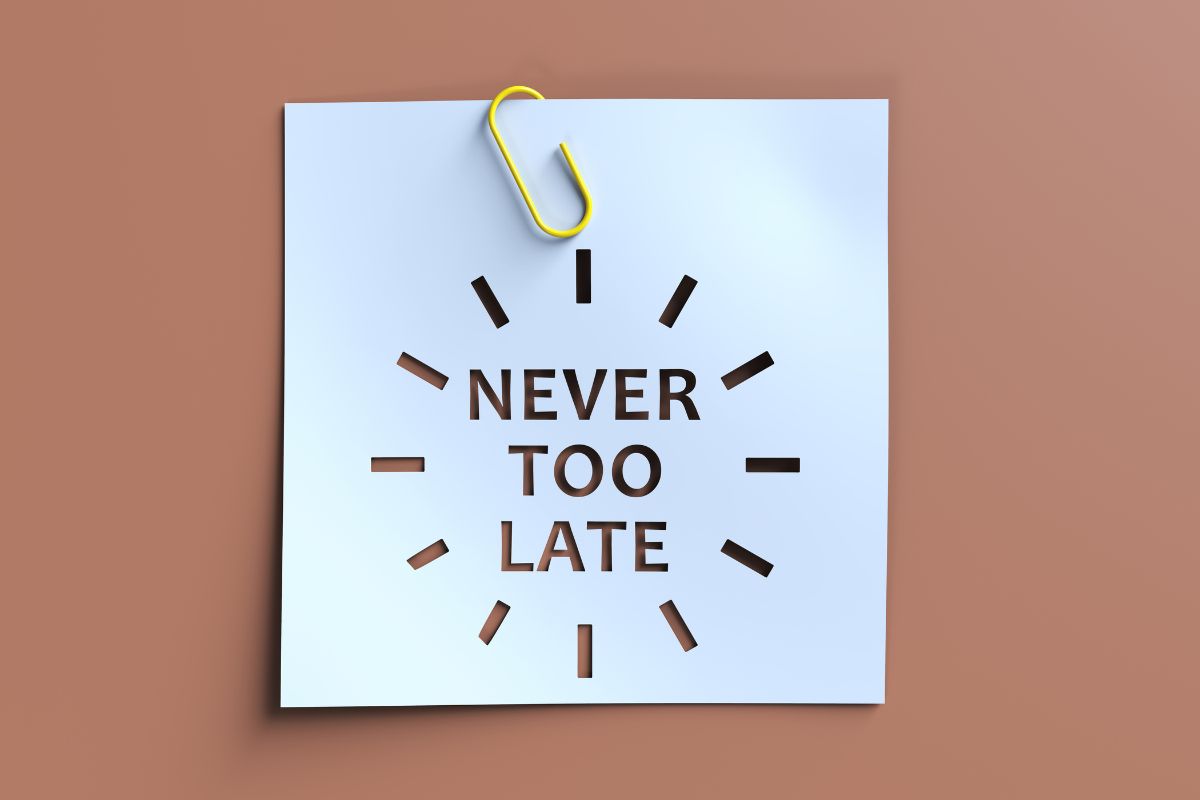 The image shows a piece of paper with notes and a pin which shows to is it's not too late to start saving for retirement.
