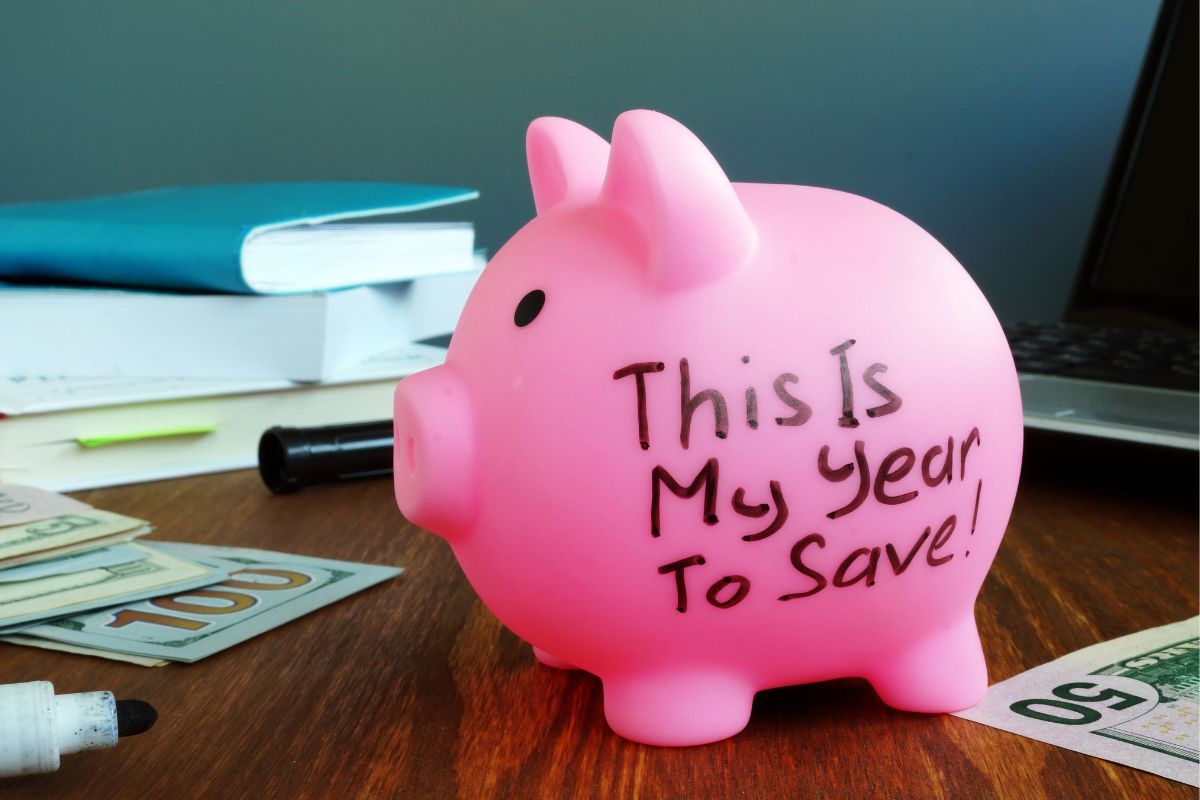 The image is about a money-saving challenge.