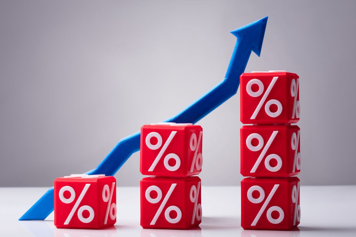 A foto mostra a porcentagem de economia.