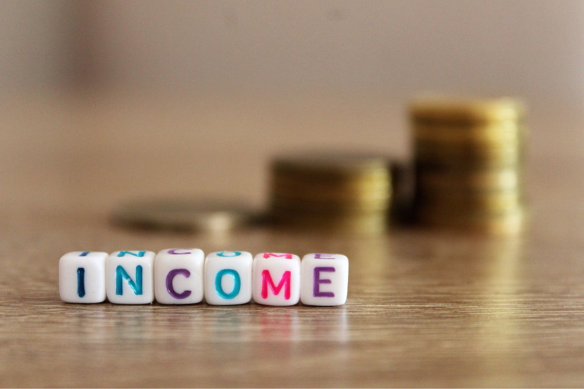 The photo shows coins and income working.