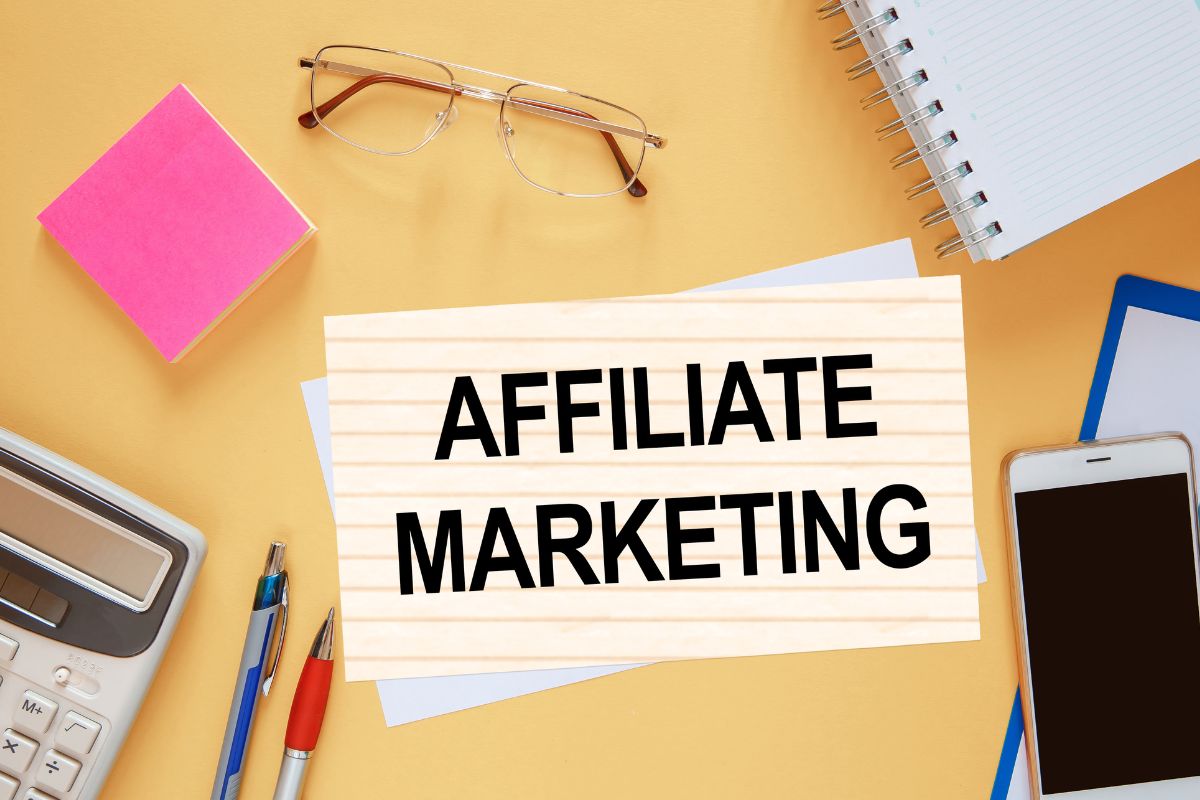 The image is about papers with affiliate marketing wording.