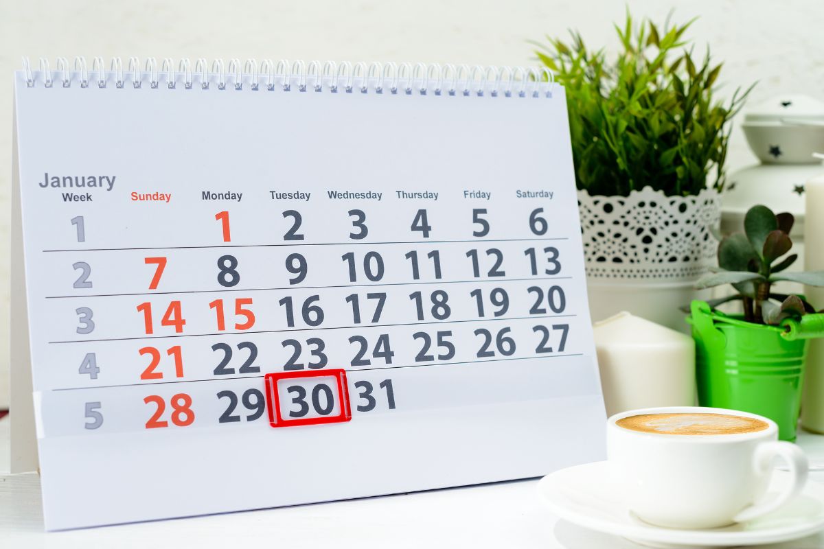 The image shows a 30-day money challenge reset.