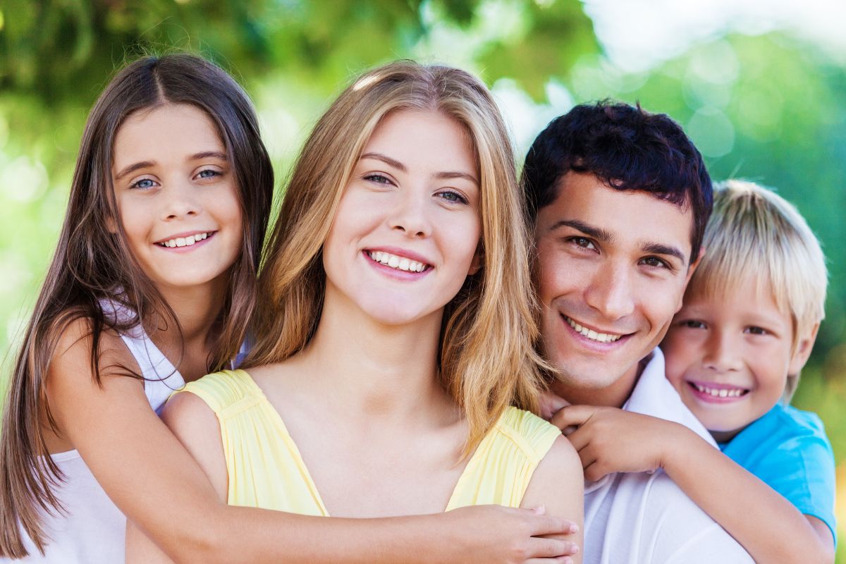 The photo shows photos of a happy and stress-free family.