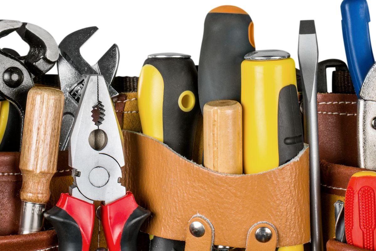 The picture shows tools to rent out for money.