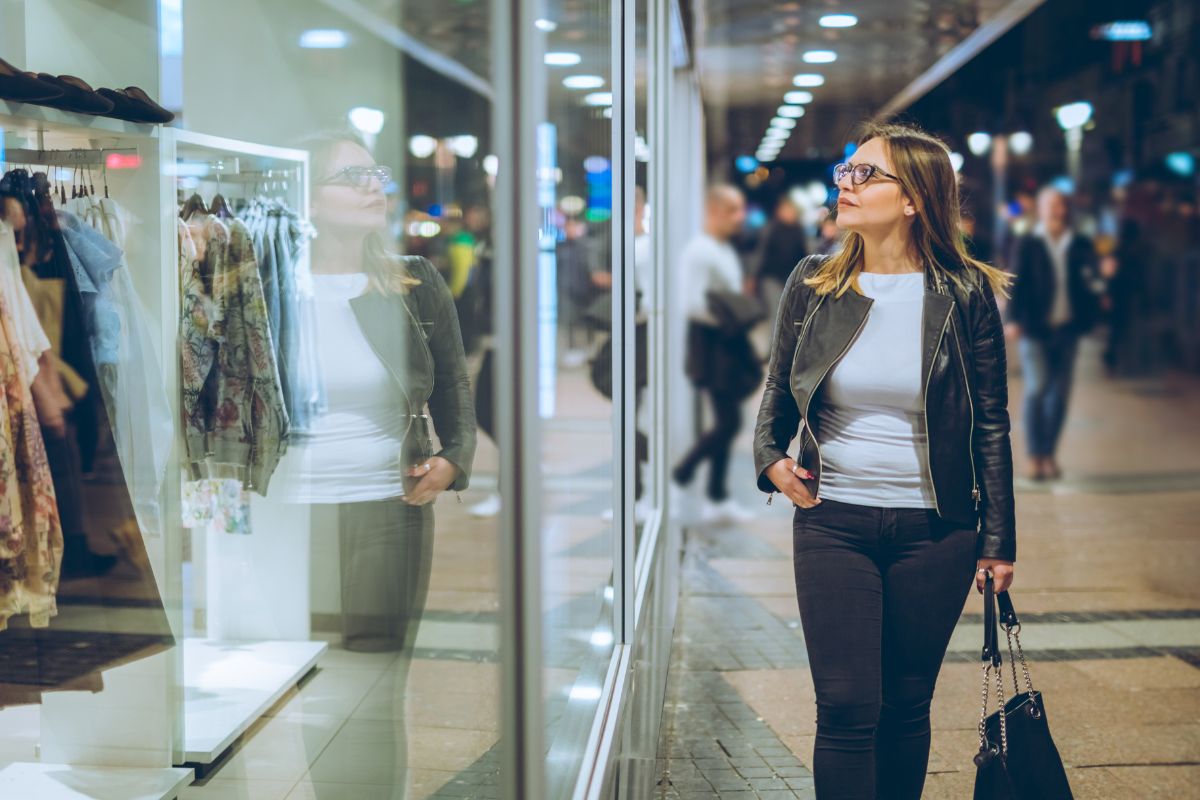 A picture of someone window shopping.