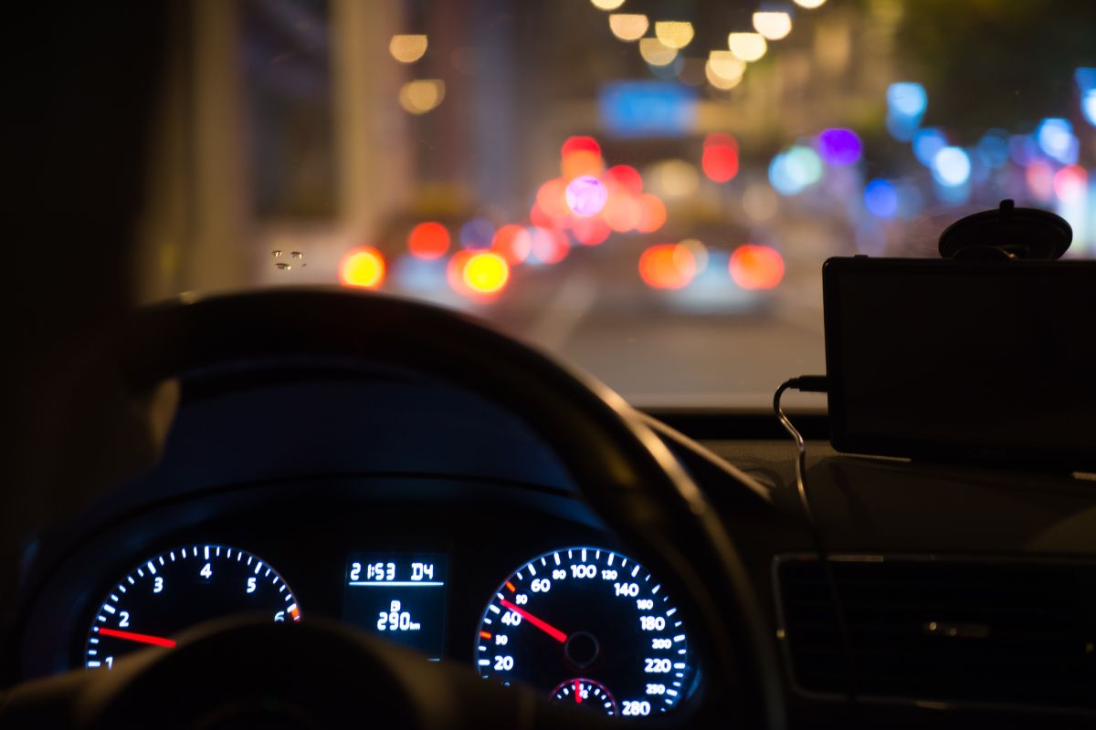 A picture of a speedometer.