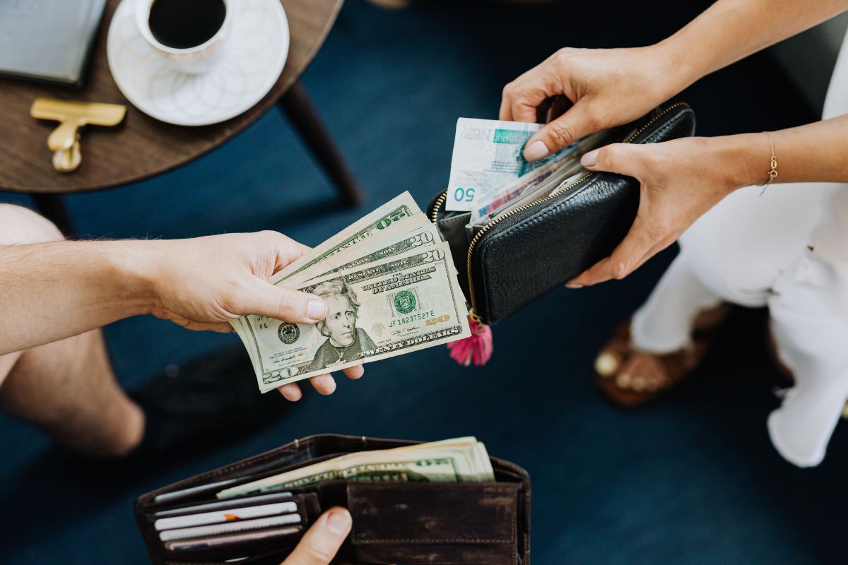 A picture of people lending money.