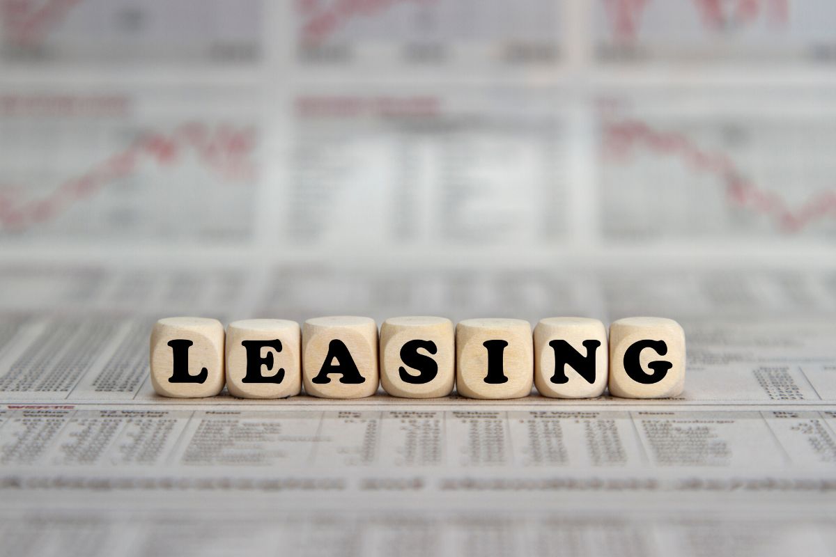 A picture of cubes forming the word "leasing".