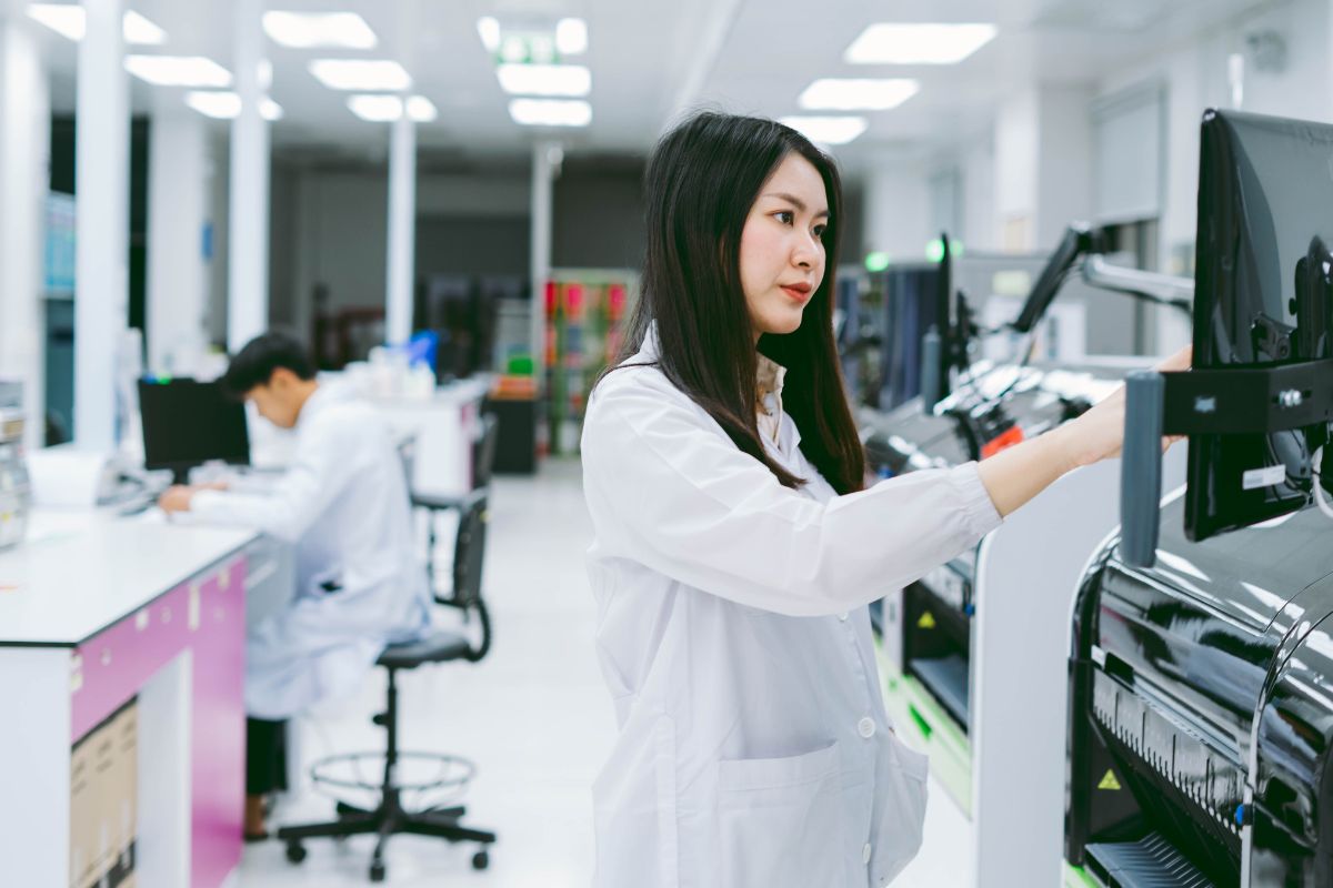 A picture of a Radiologic Technologist.