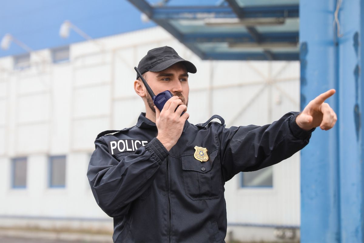A picture of a police officer.