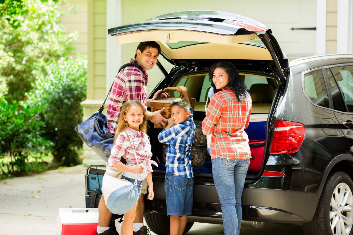 A picture of a family preparing for an outing.