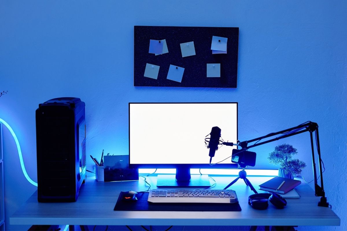 The picture shows a built-in PC set-up with reminders on the board.