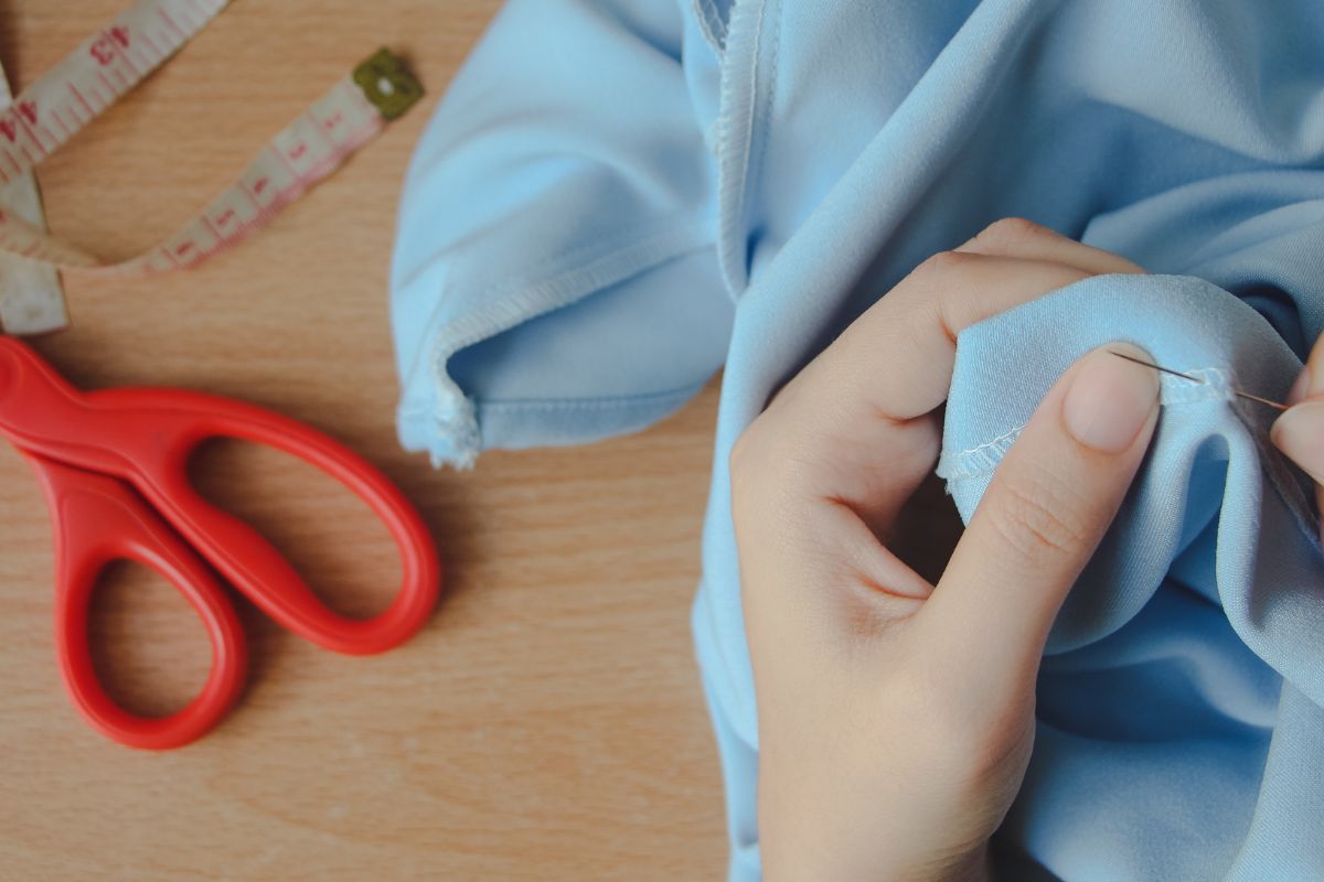 A picture of someone sewing. 