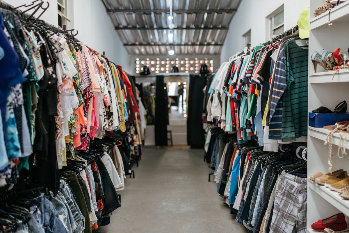 A picture of a thrift store. 