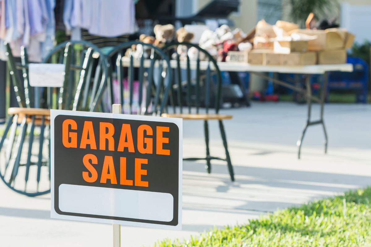 A picture of a garage sale. 