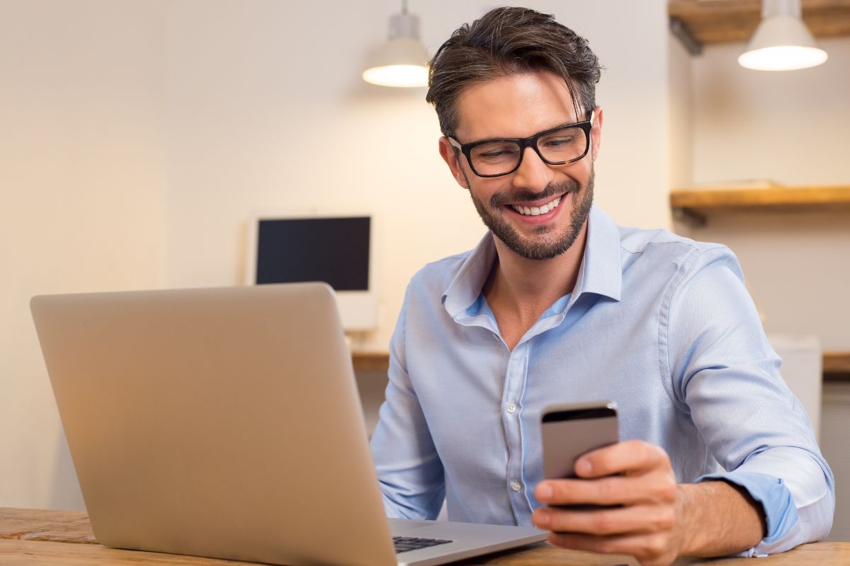 A picture of a man smiling. 