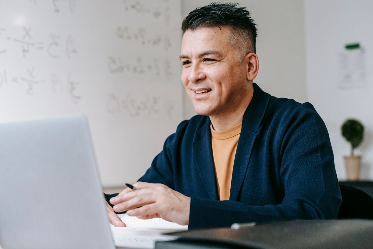 A picture of someone smiling. 