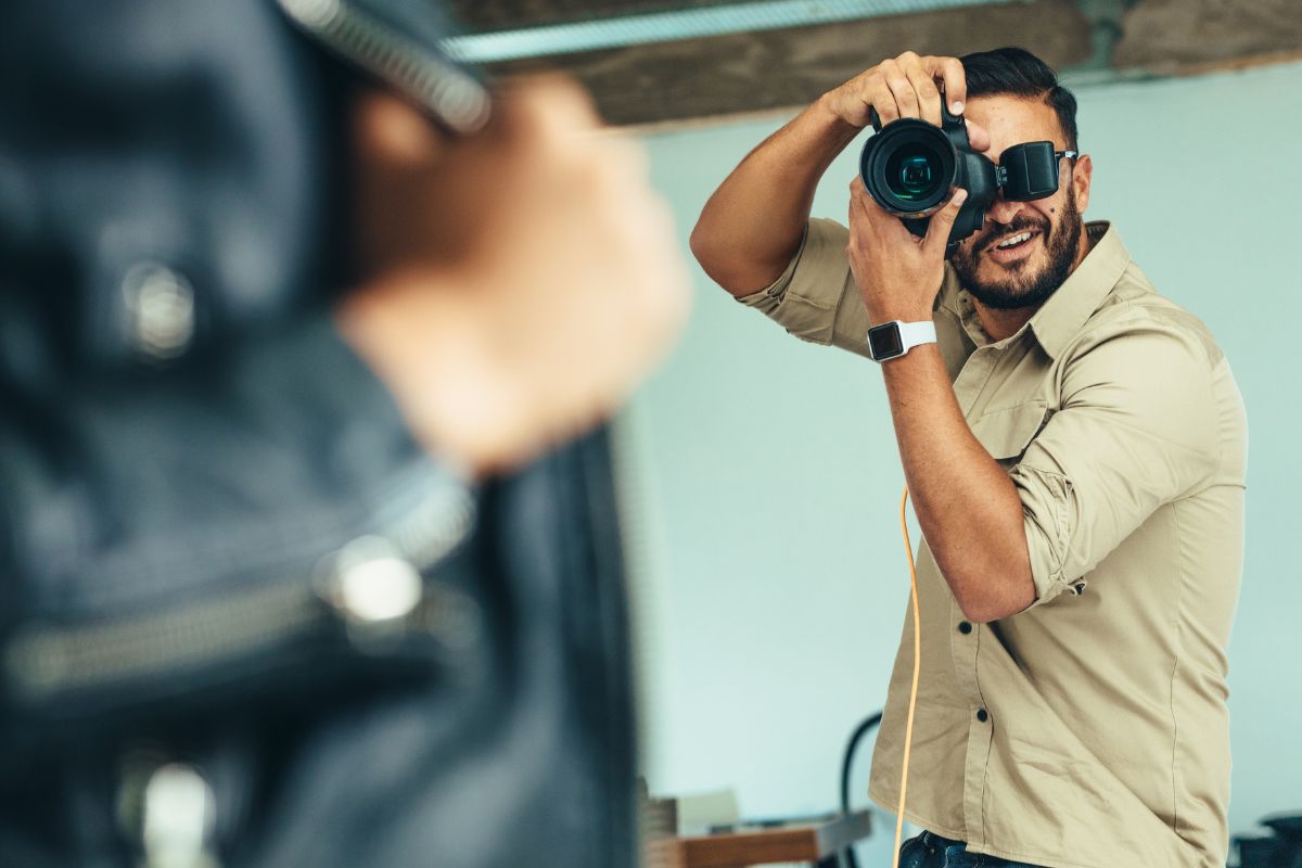 A picture of someone doing photography.