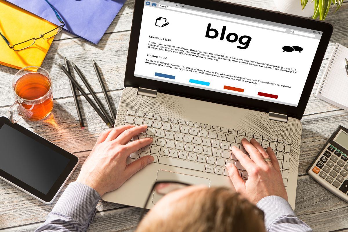 A picture of someone doing a blog.