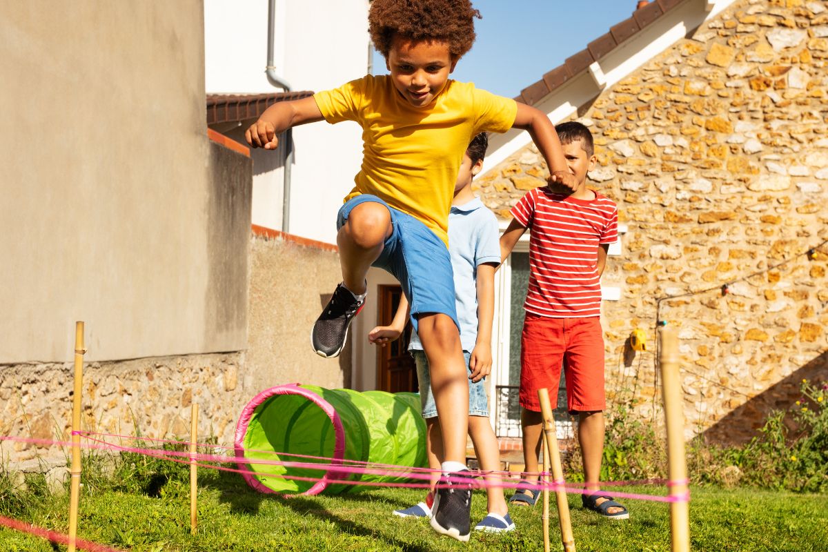 A picture of a backyard olympics.