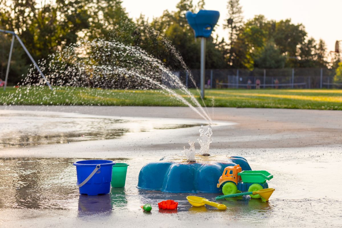 A picture of a public splash pad.
