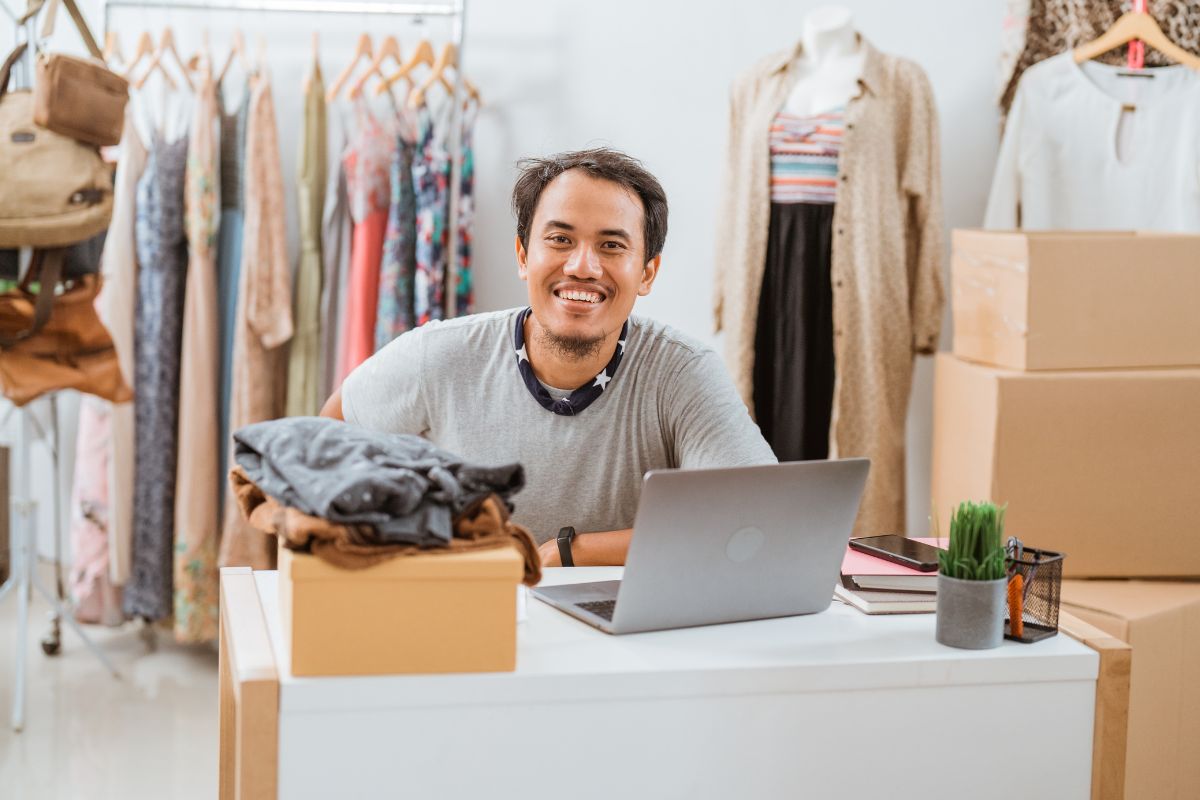 A picture of an online seller. 