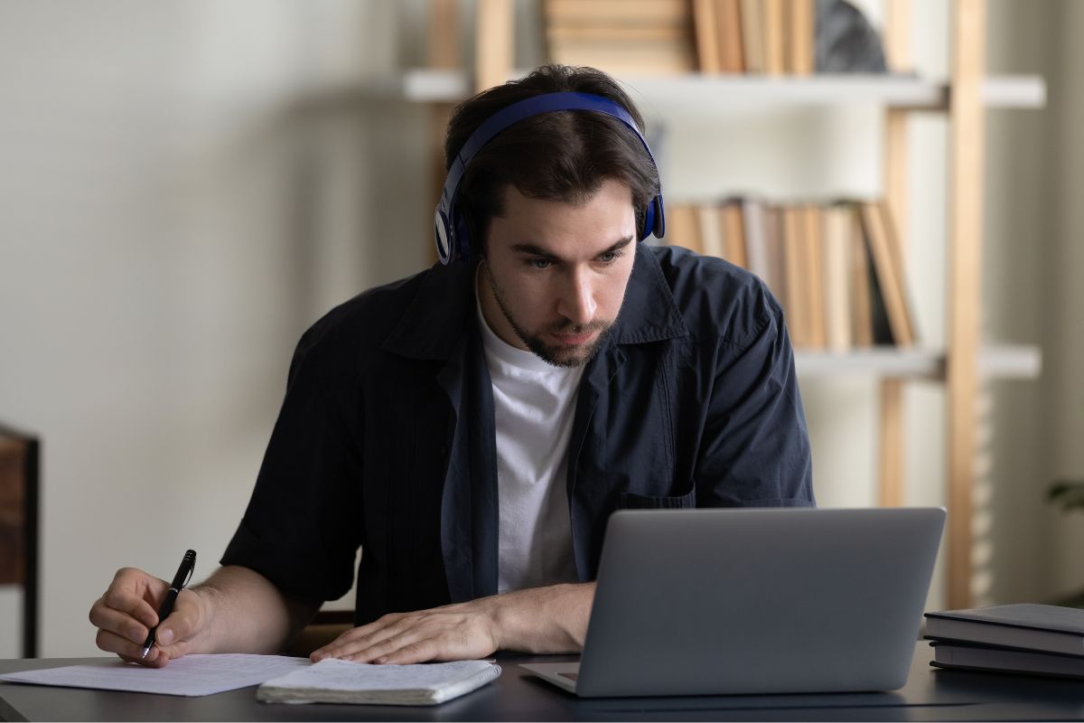 Image of someone taking an online course.