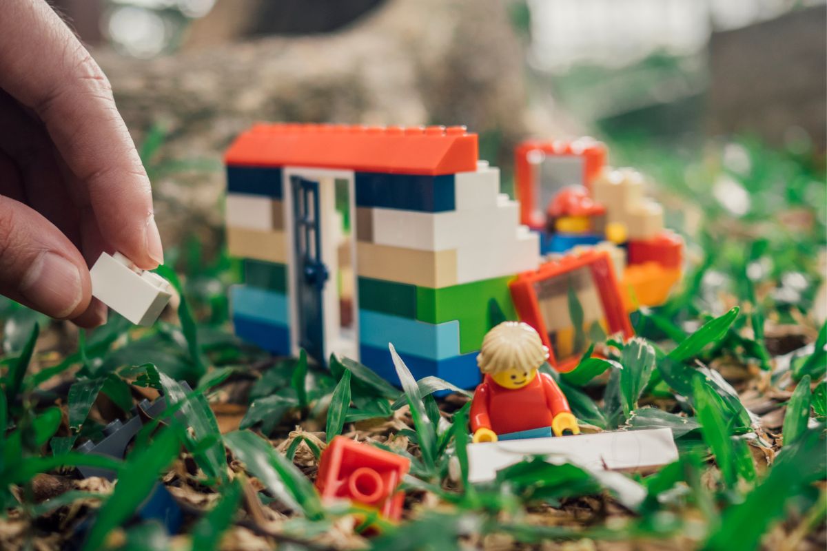 Picture of Lego figures. 