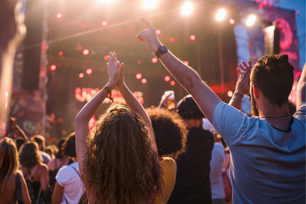 Picture of an outdoor concert. 