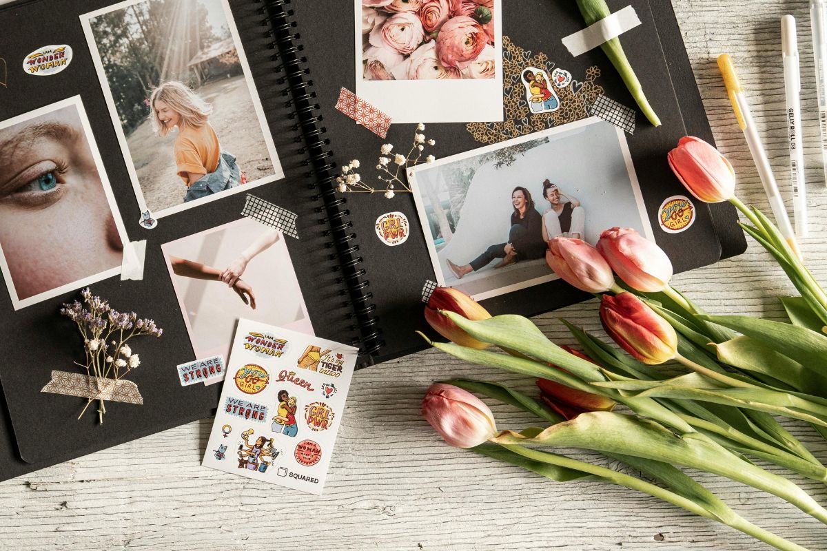 A picture of a photo journal. 
