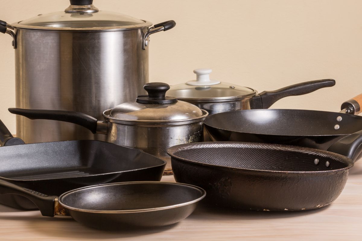 A picture of pans. 