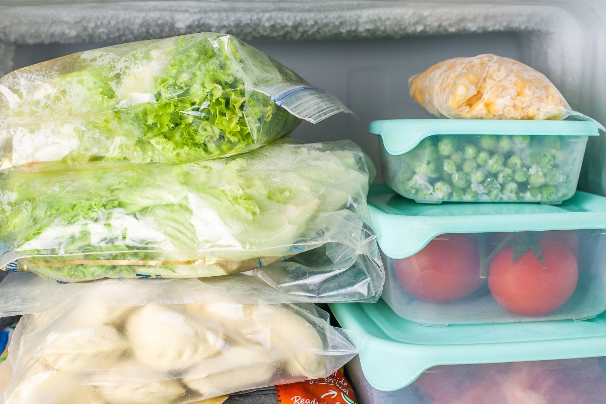A picture of frozen vegetables. 
