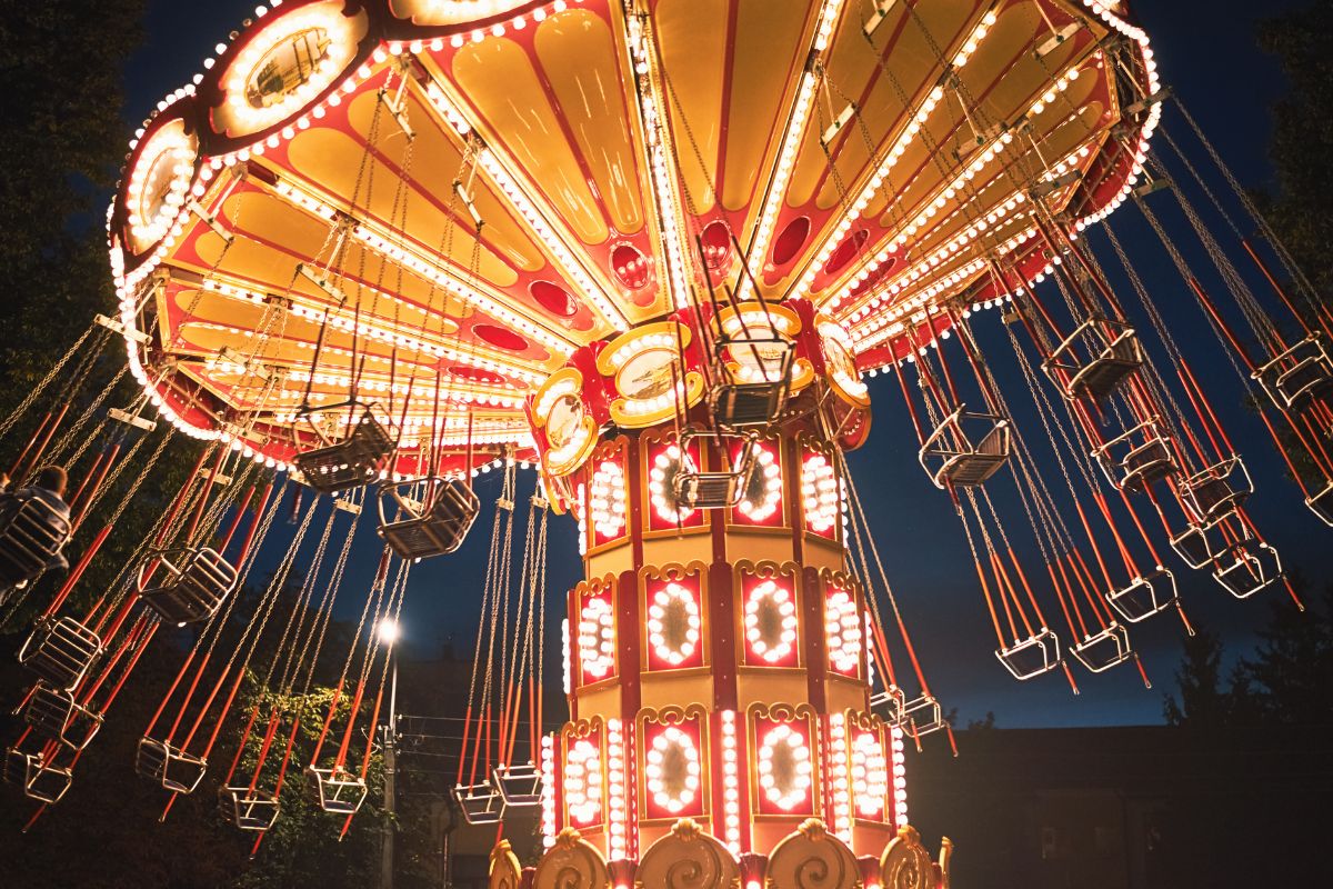 A picture of an amusement park ride. 