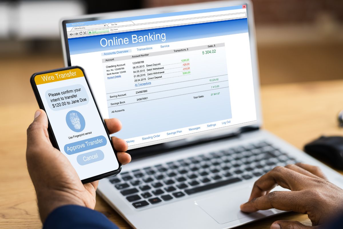 A picture of someone fixing their bank account. 