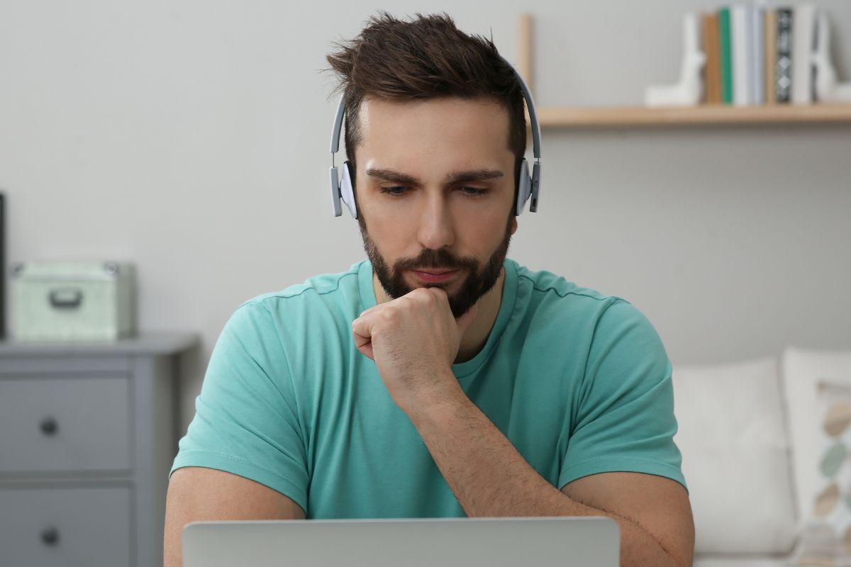 A picture of a transcriber.