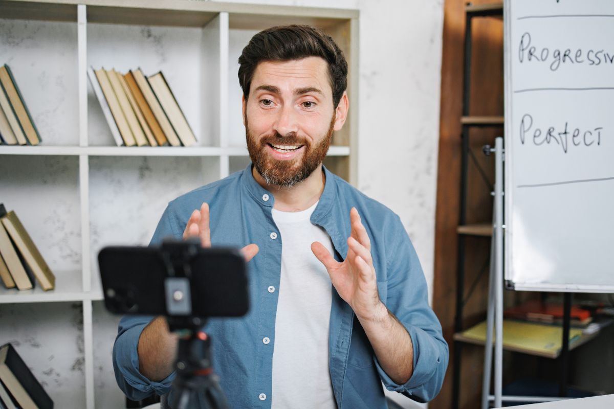 A picture of a YouTuber. 