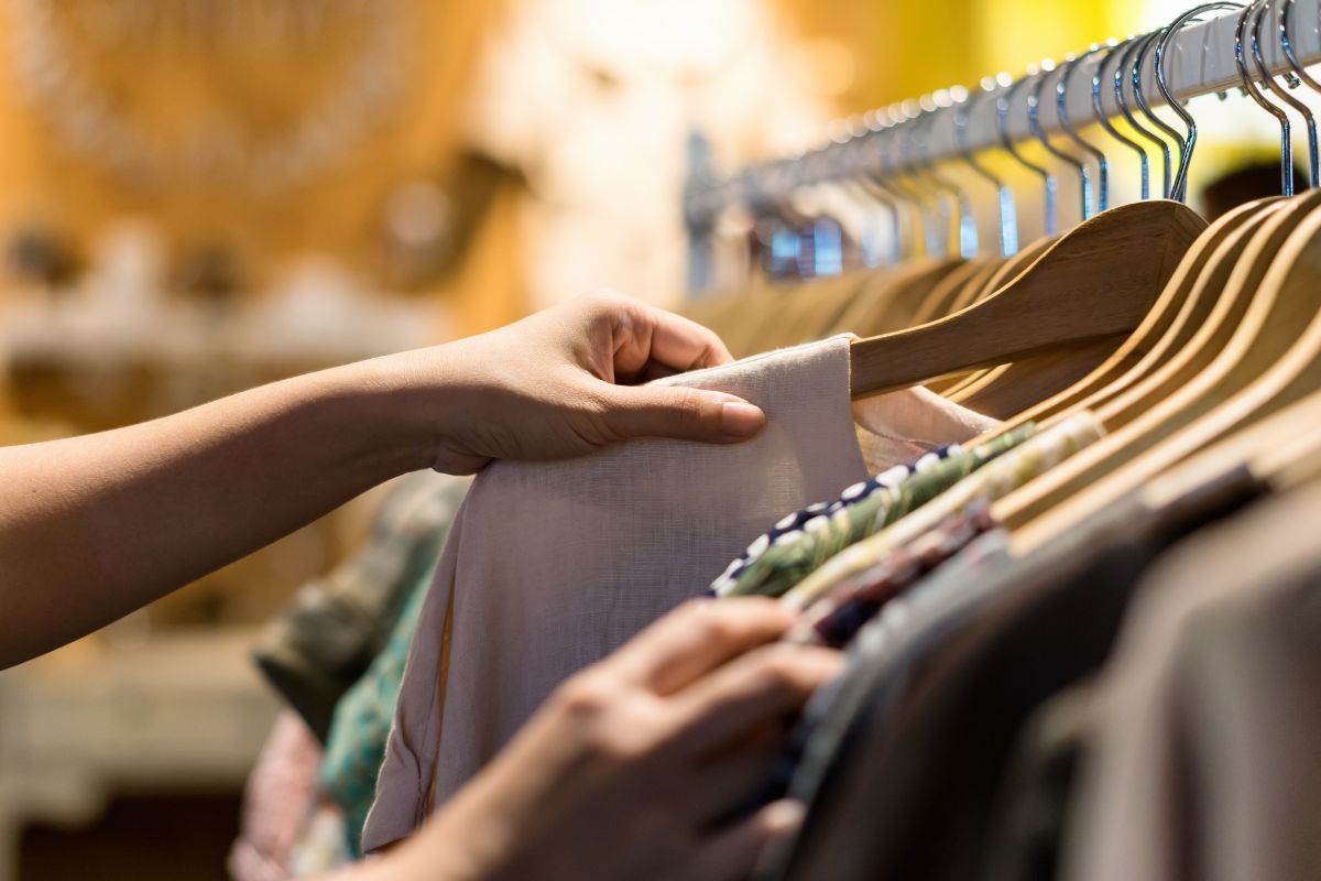 A picture of thrift shop items.