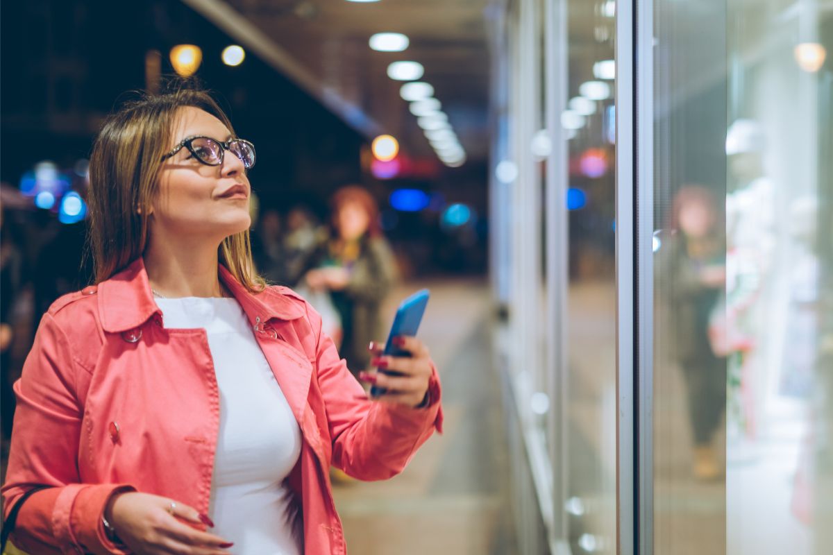 A picture of someone window shopping. 